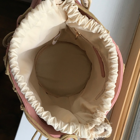 Melie Bianco Net Bucket Bag in Pink - Picture 7 of 7